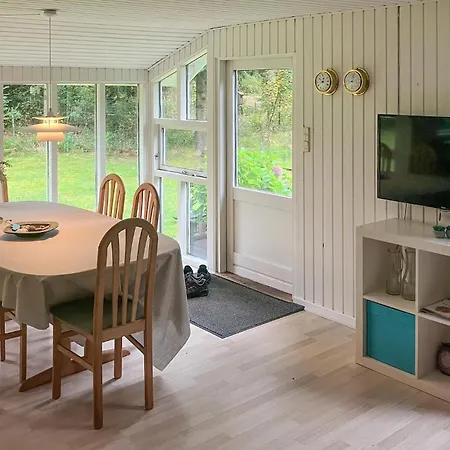 Дом отдыха 3 Bedroom Awesome In Hojslev