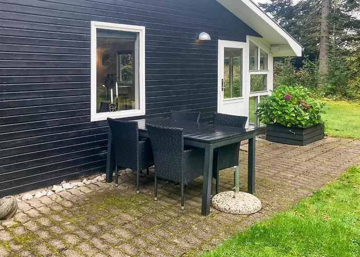 3 Bedroom Awesome In Дом отдыха Hojslev