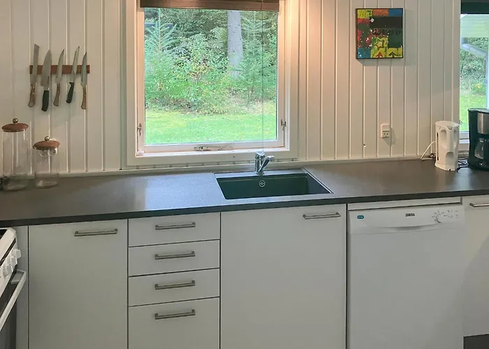 3 Bedroom Awesome In Дом отдыха *